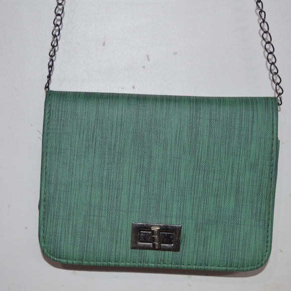 Green Sling Bag - Picture 2 of 4